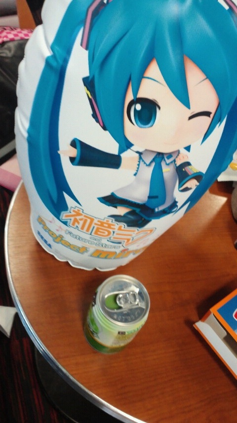 ���������V���W������(>_<)