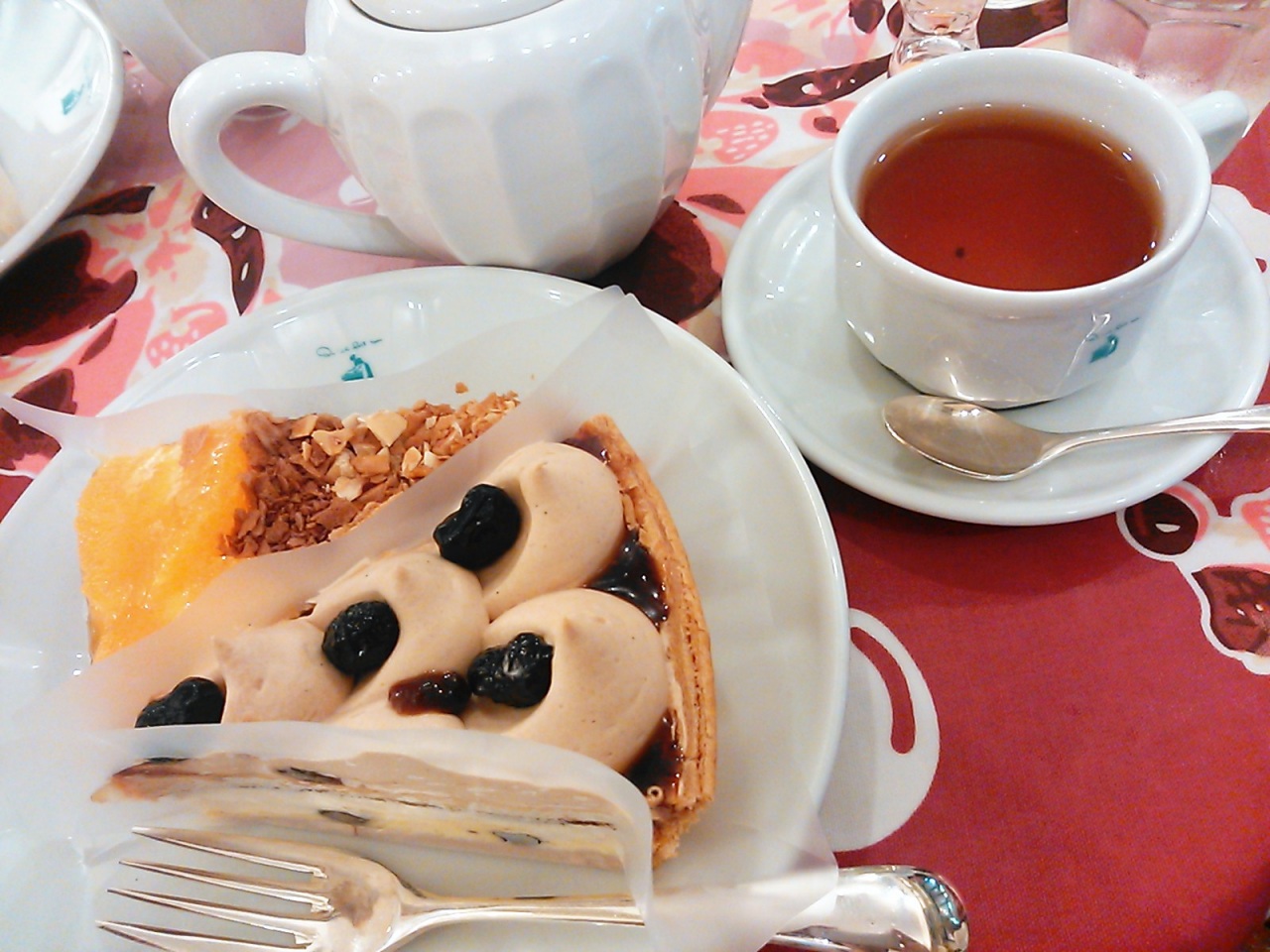 �L���t�F�{���Ȃ��B