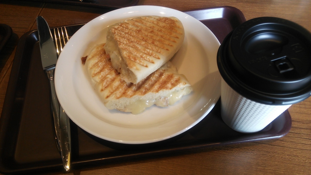 Cafe Morozoff�Ȃ��B