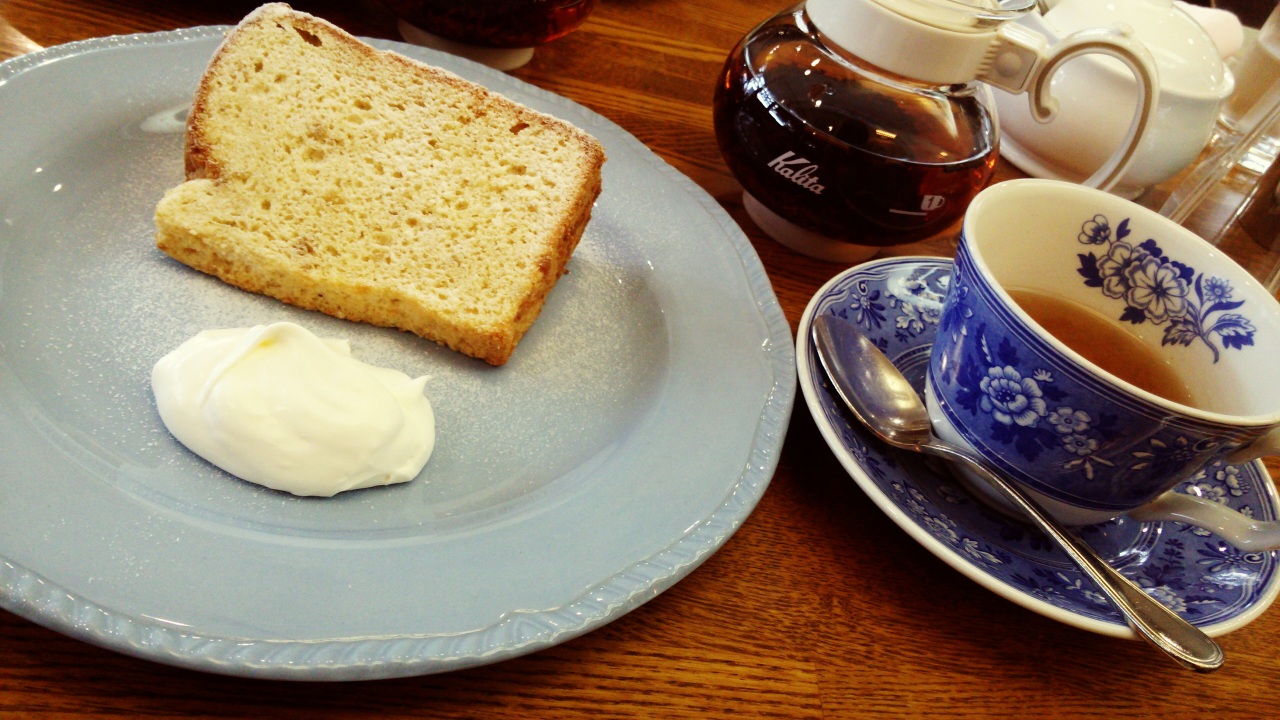 �A���}�n�E�X�Ȃ��B