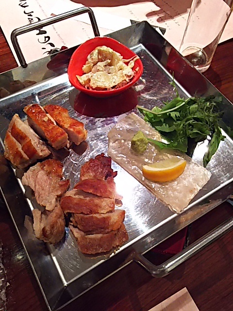 �{��n���{�ƍ����O�ԓ؂̓S�ĂȂ̂ł��B